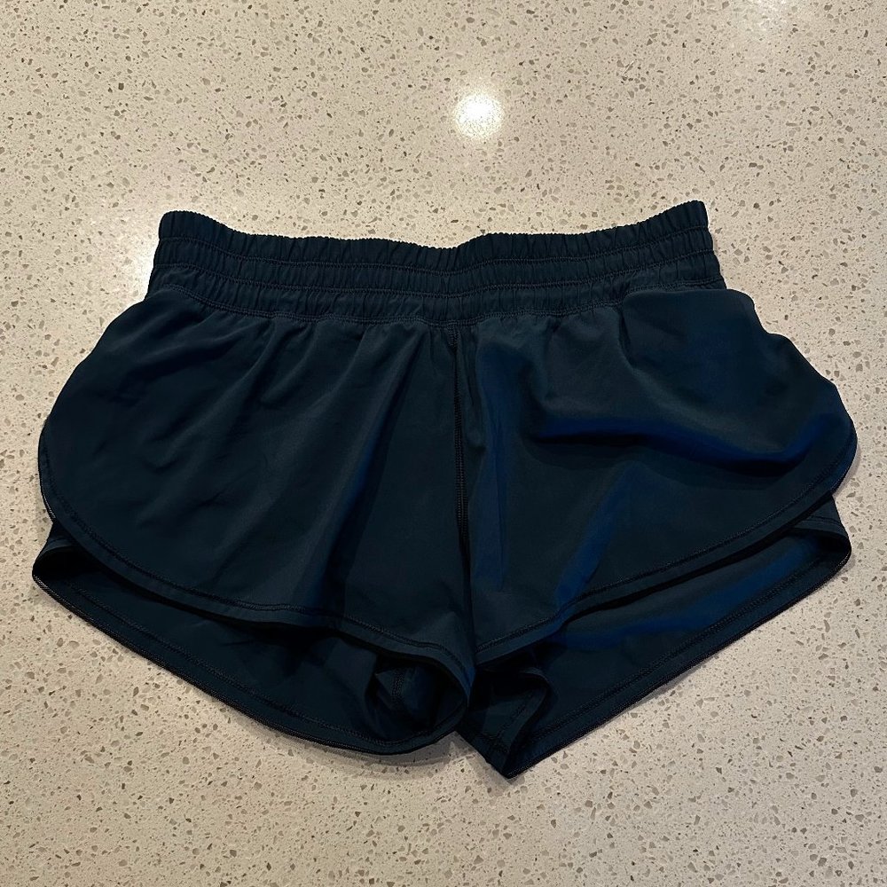 NEW - Lululemon Seek The Heat Short II (2.5”) - Submarine Size 4